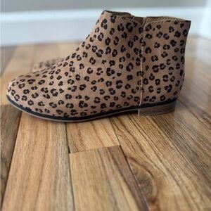 Cat & Jack Brown Leopard Kids Boots